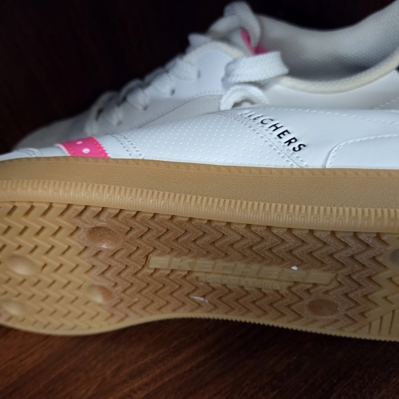 Skechers White and Pink Big Girls Sneakers - Picture 6 of 6